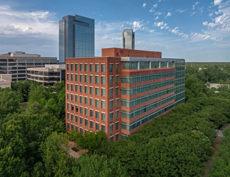 jll-capital-markets-closes-sale-of-202-601-square-foot-office-building