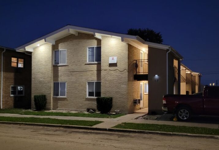 SVN Chicago Commercial brokers sale of 11-unit multifamily building in Hillside