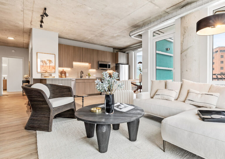Visual Reference: Luxury Living Announces New Cadence Apartments Illinois Medical