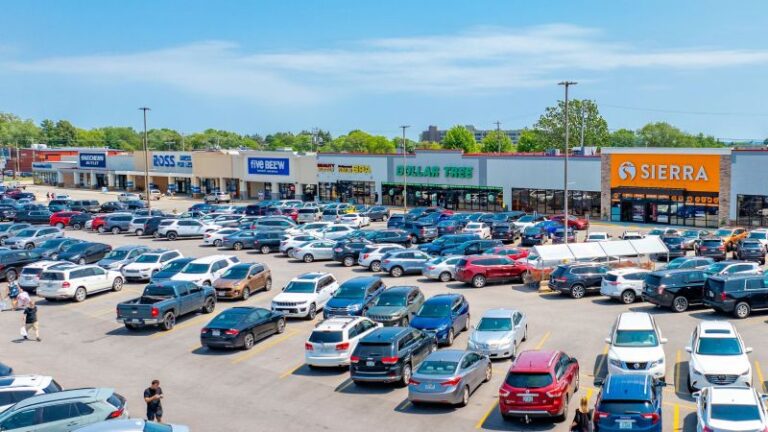 Hanley Investment Group brokers sale of 232,796-square-foot shopping center in Green Bay