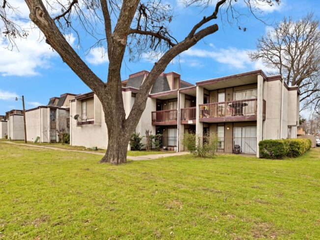 Marcus & Millichap brokers sale of 80-unit multifamily property in Dallas