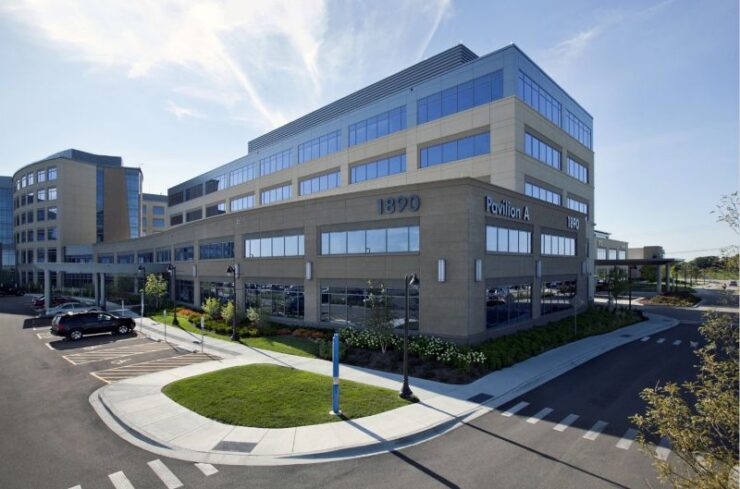 NAI Hiffman brokers long-term lease for Silver Cross Hospital in New Lenox