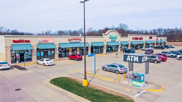 Marcus & Millichap brokers sale of 27,500-square-foot retail center in Salem