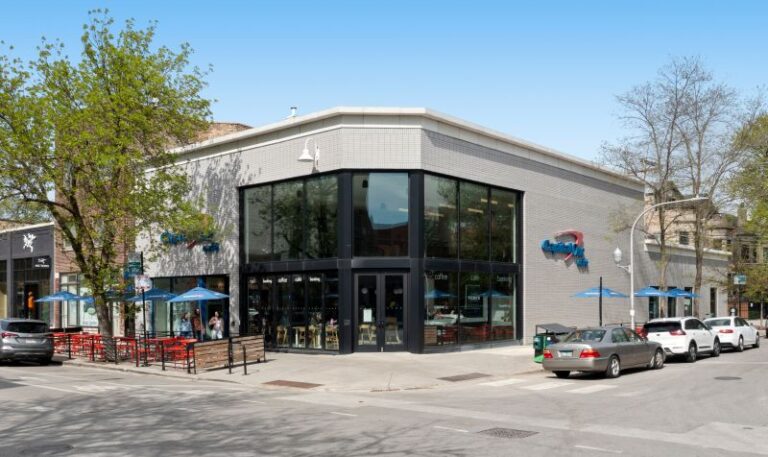 Mid-America brokers sale of three retail assets in Chicago’s Southport corridor