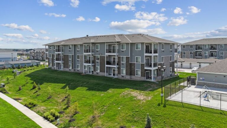 Greysteel brokers sale of 146-unit apartment community in West Des Moines