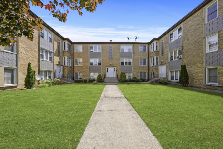 Marcus & Millichap Arranges Sale Of 17-unit Apartment Building In ...