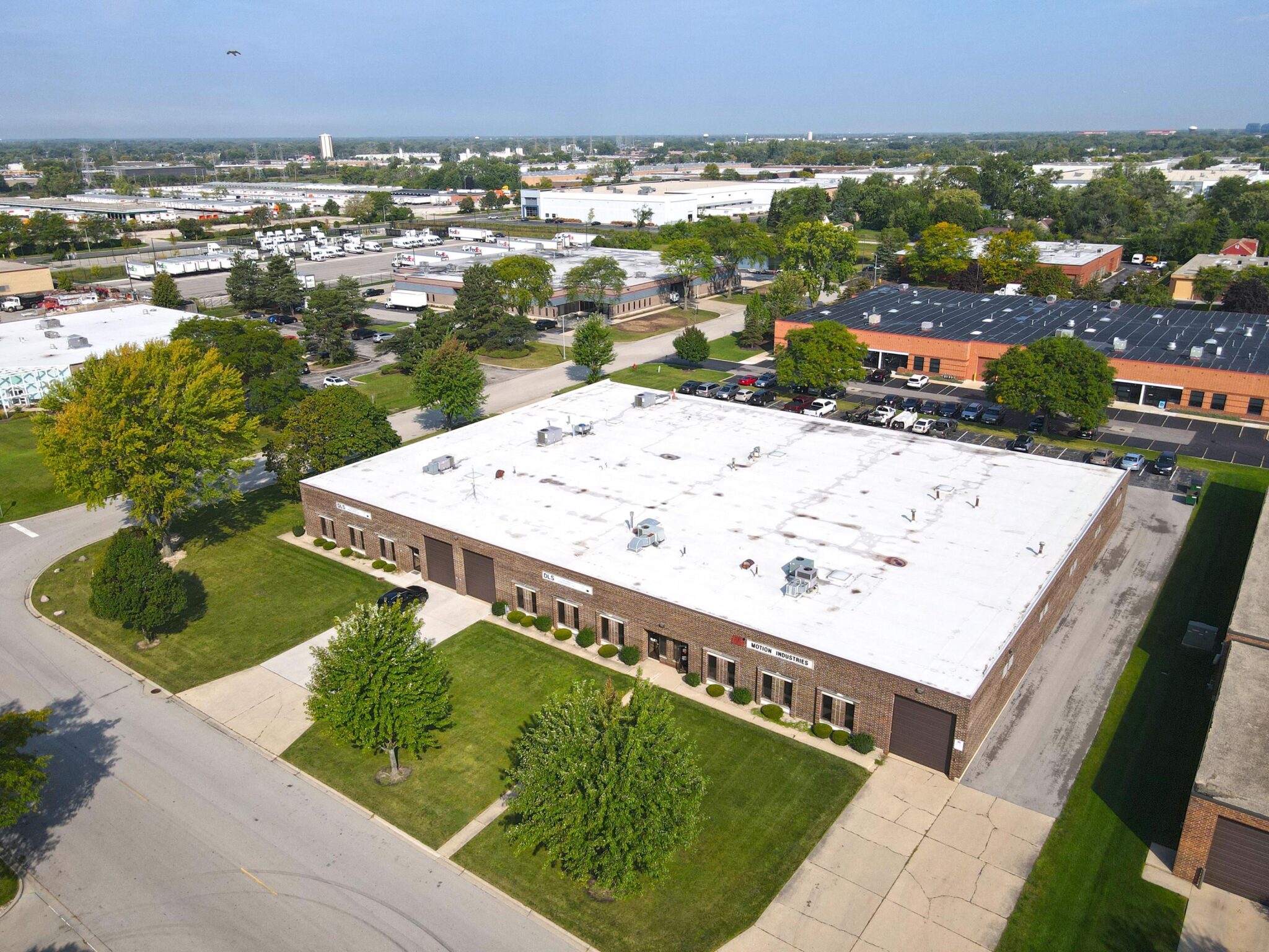 Marcus & Millichap closes sale of 30,000squarefoot industrial