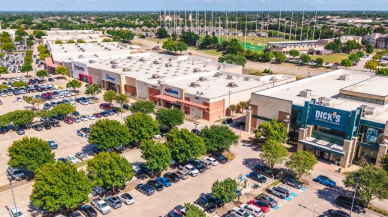 JLL Capital Markets brokers sale of retail center in Allen